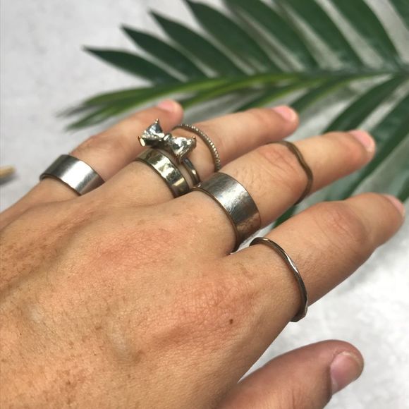 Aldo 7 Silver Minimalist Midi Bow Stacking Rings - Picture 4 of 8